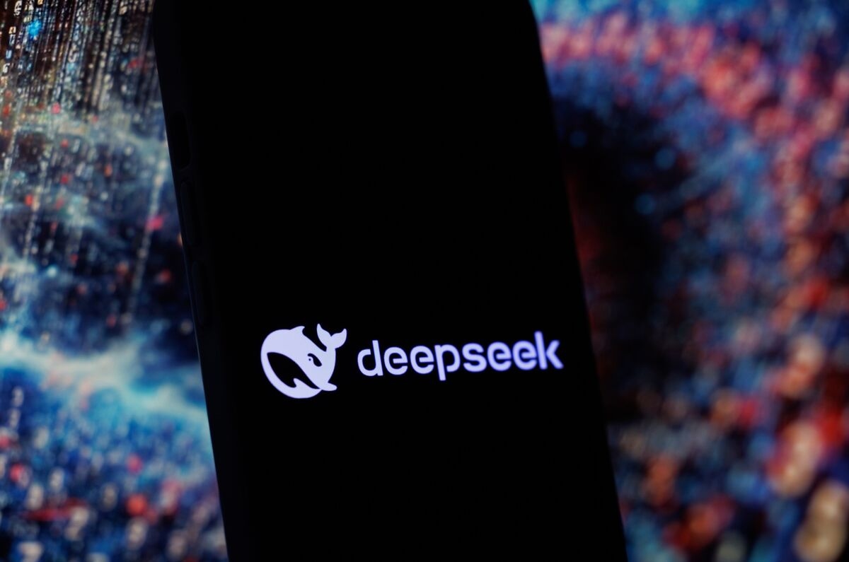 DeepSeek Touts Model That Outdoes Flagship in Agentic AI Step