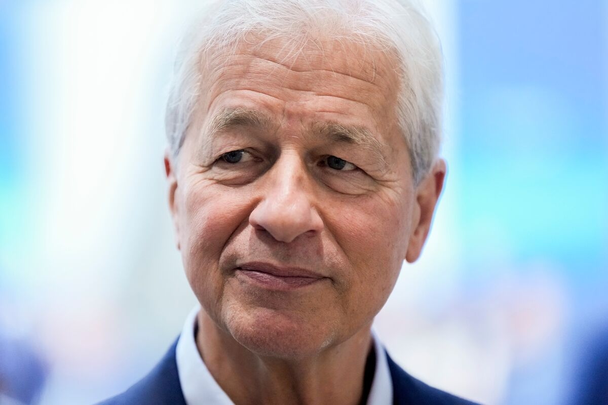 Dimon and Trump Talk Economy and Fed Rates as Meetings Resume