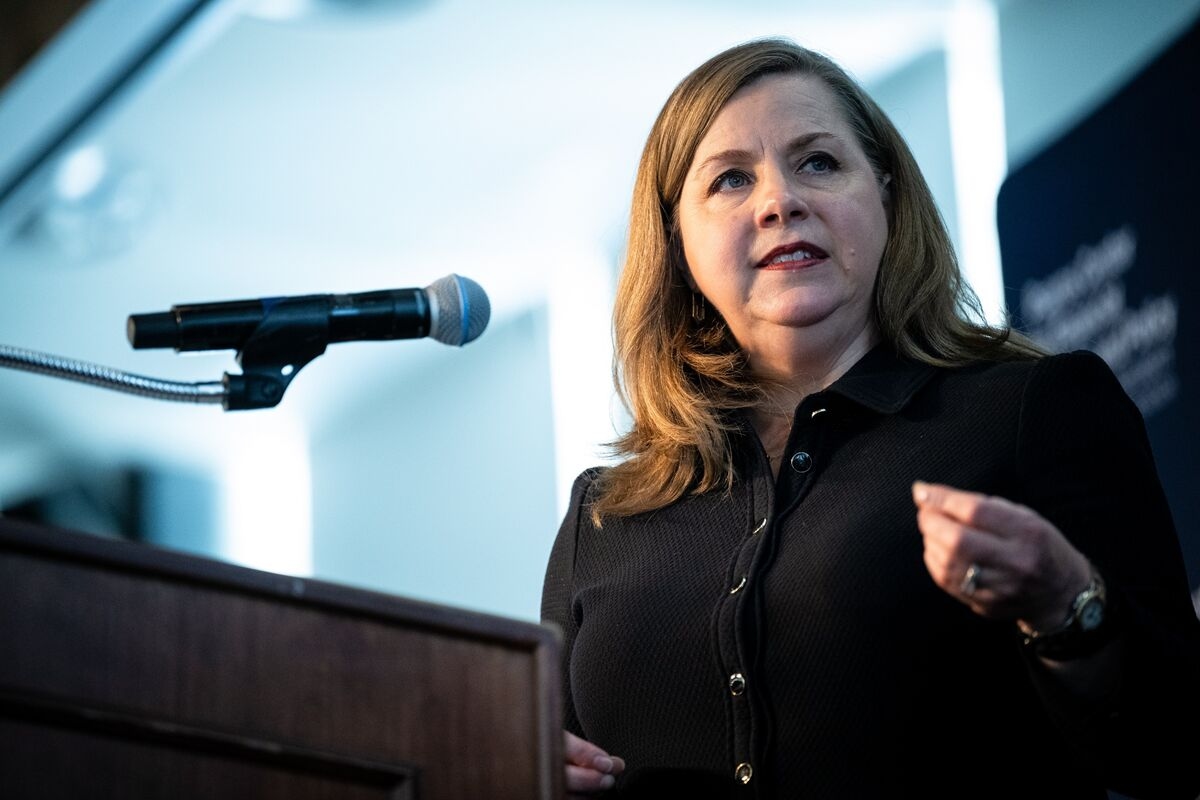 Fed's Waller and Bowman Cite Labor Market for Dissents