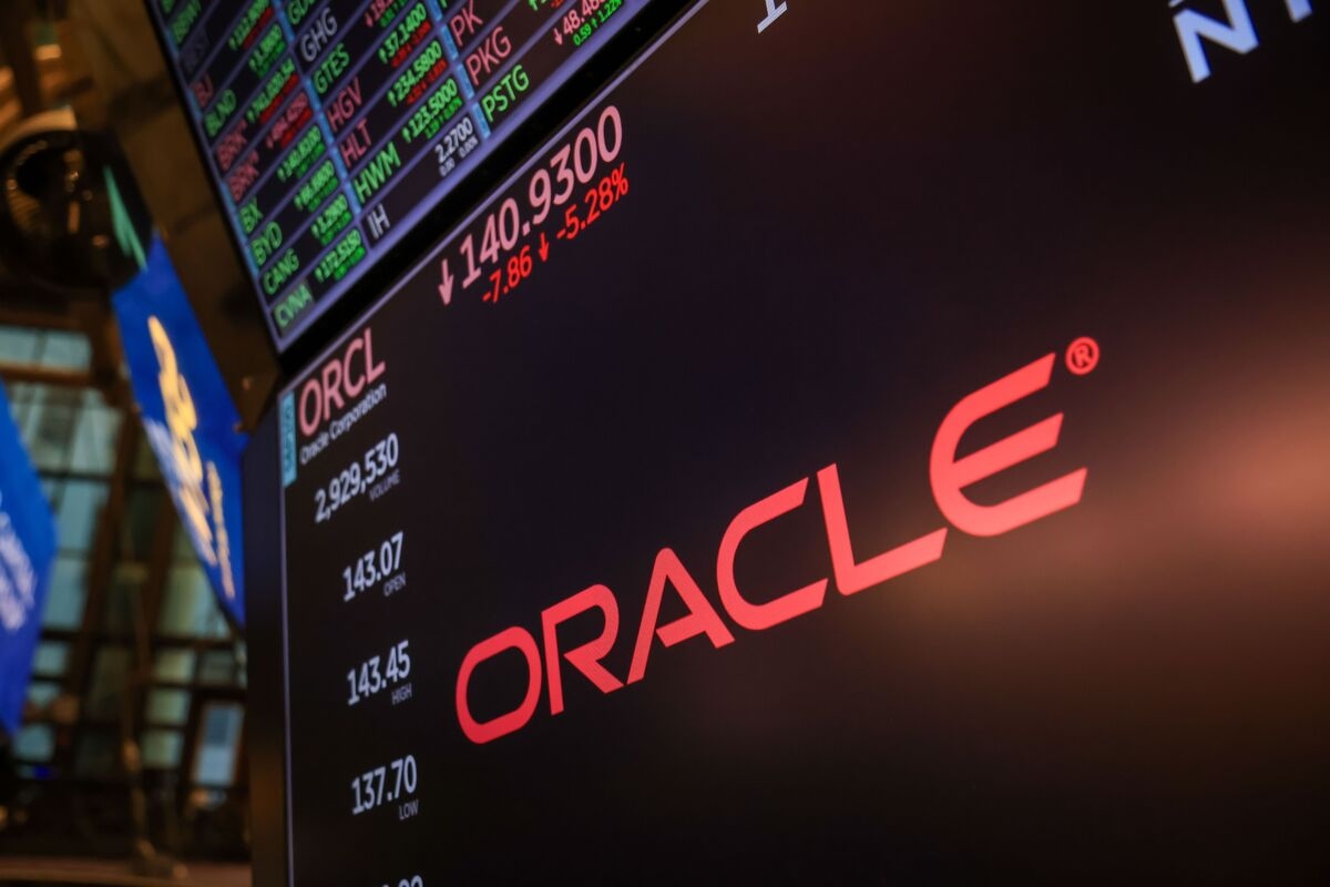 Oracle Said to Move Ahead With Cloud Services Plan in Indonesia