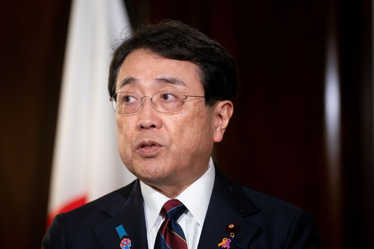 Japan to Seek Car Tariff Cut, Secure Automakers' Competitiveness