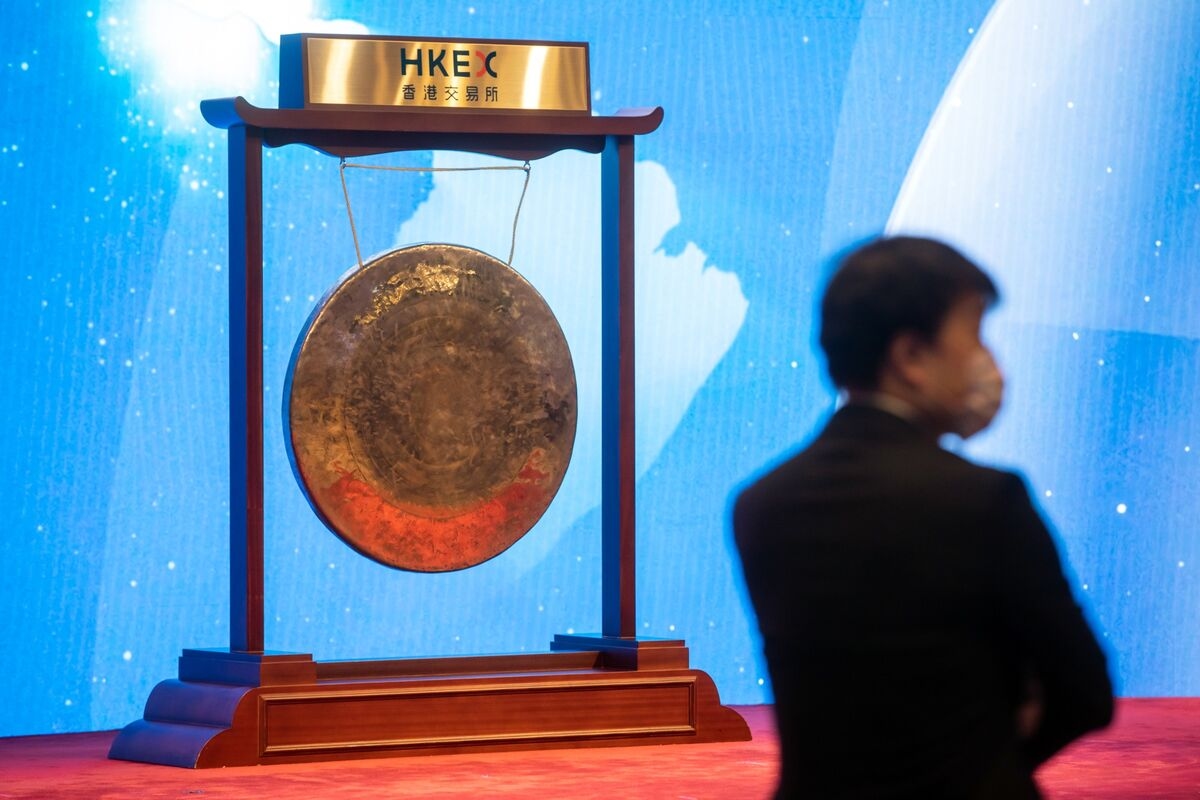 Chinese Drugmaker Aiming to Sell Obesity Meds Soars in HK Debut