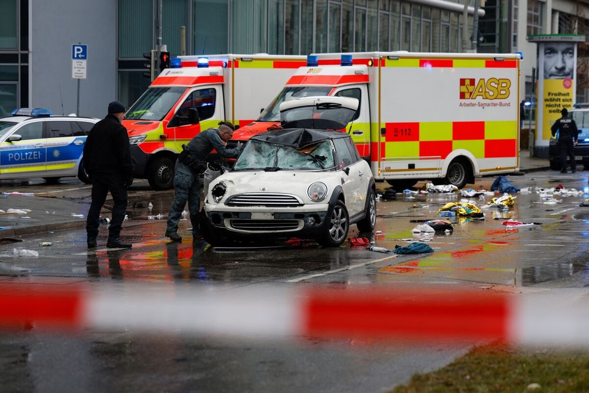 Several Injured After Car Drove Into Strikers in Munich, BR Says