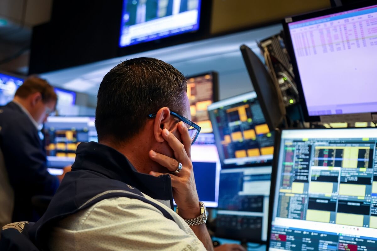 Wall Street Warns of a Stock Market Correction