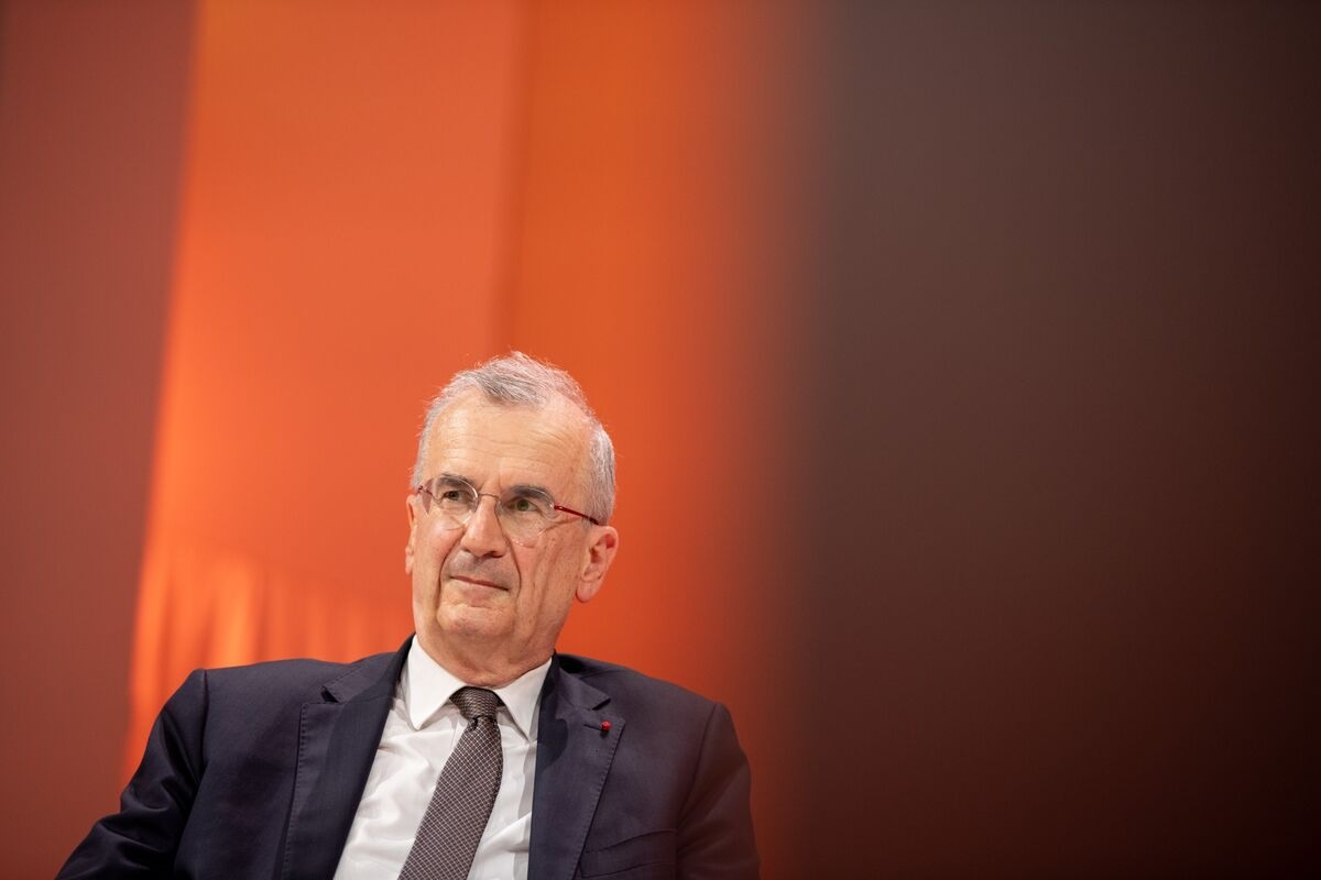 ECB's Villeroy Sees No Inflation Risk, Says Further Rate Cuts Likely