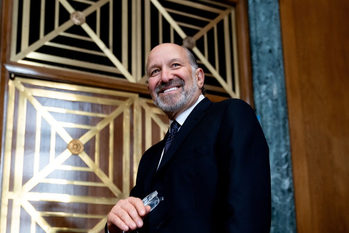 Lutnick Says US-China Trade Truce Signed, 10 Deals Imminent