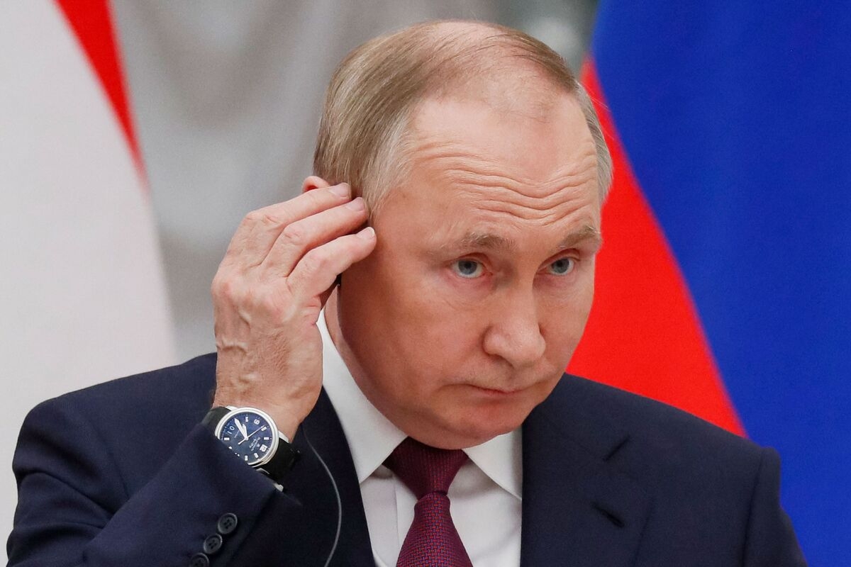 Kremlin Douses Imminent Putin Meeting With Trump and Zelenskiy