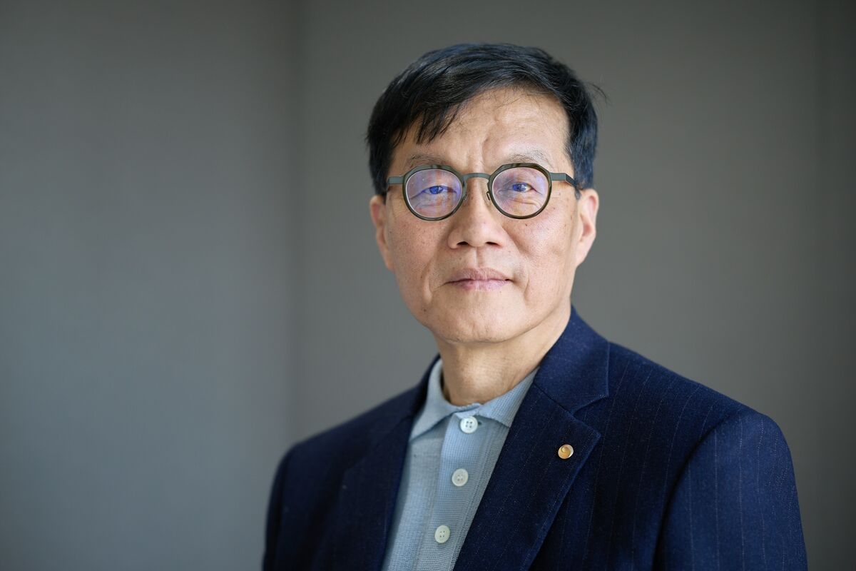 BOK's Rhee Flags Trade, Growth Risks Ahead of Policy Meeting