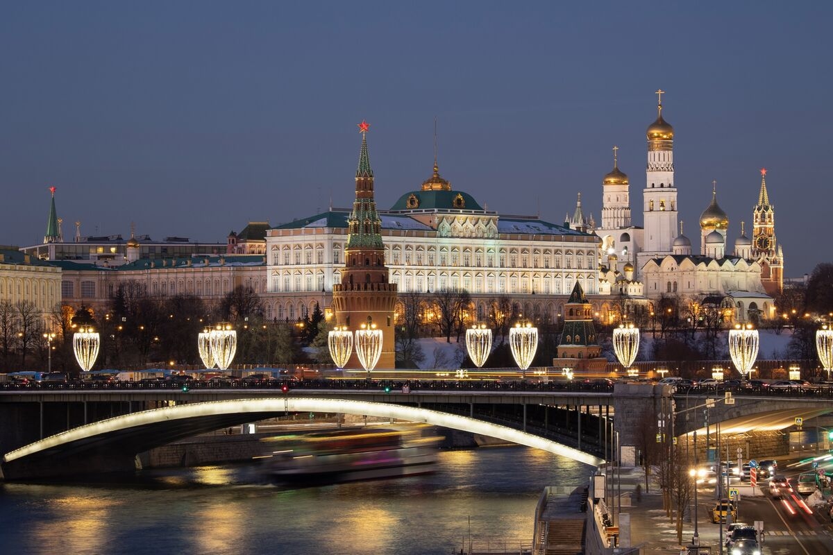 Russia Weighs Offer of Ukraine Air Truce to Trump