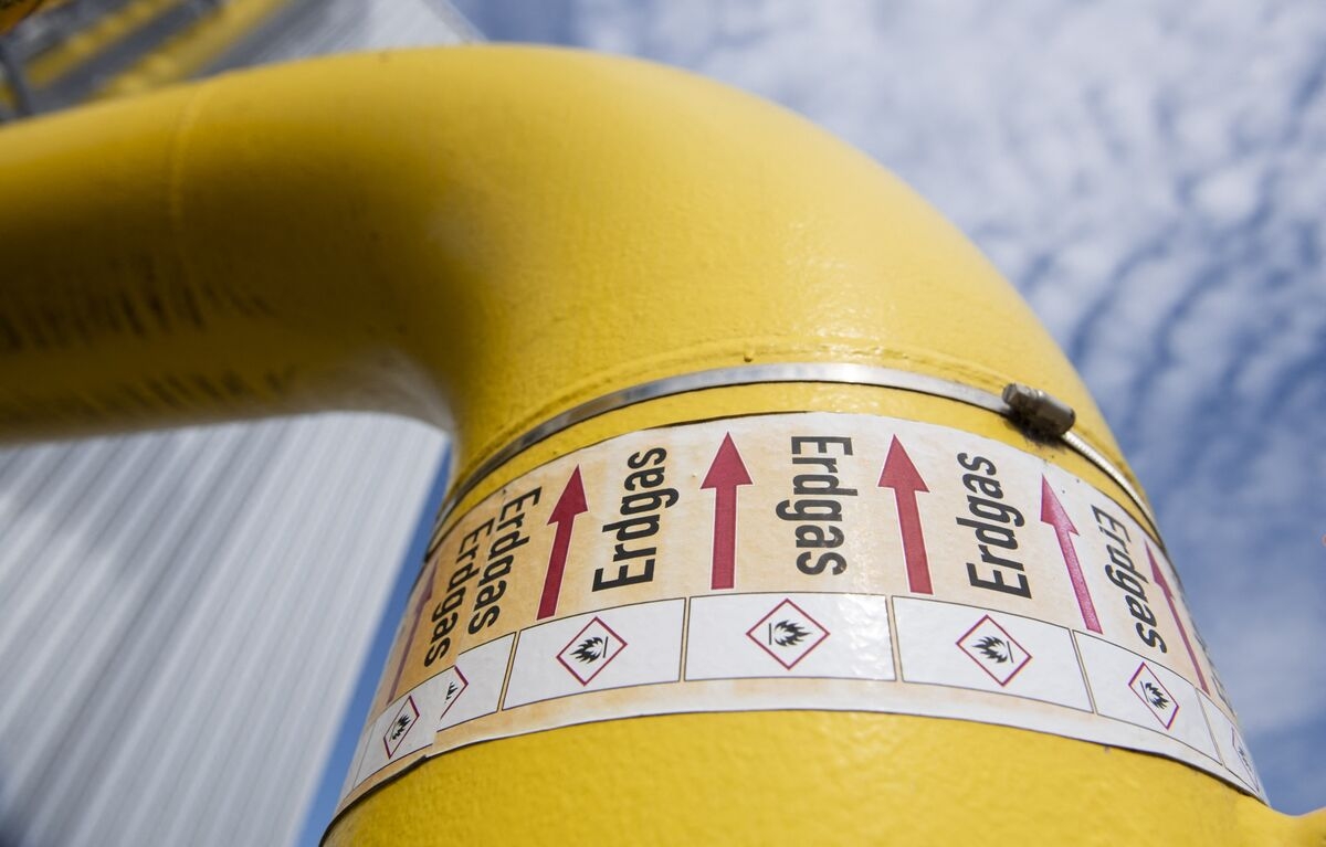 European Gas Prices Jump as Middle East Risk Returns to Market