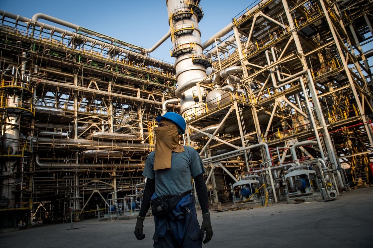 Chinese Plastics Makers Risk Losing Iran Supply on US Crackdown