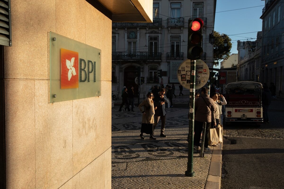 CaixaBank Pushes Back on Opposition to Spanish Banks in Portugal