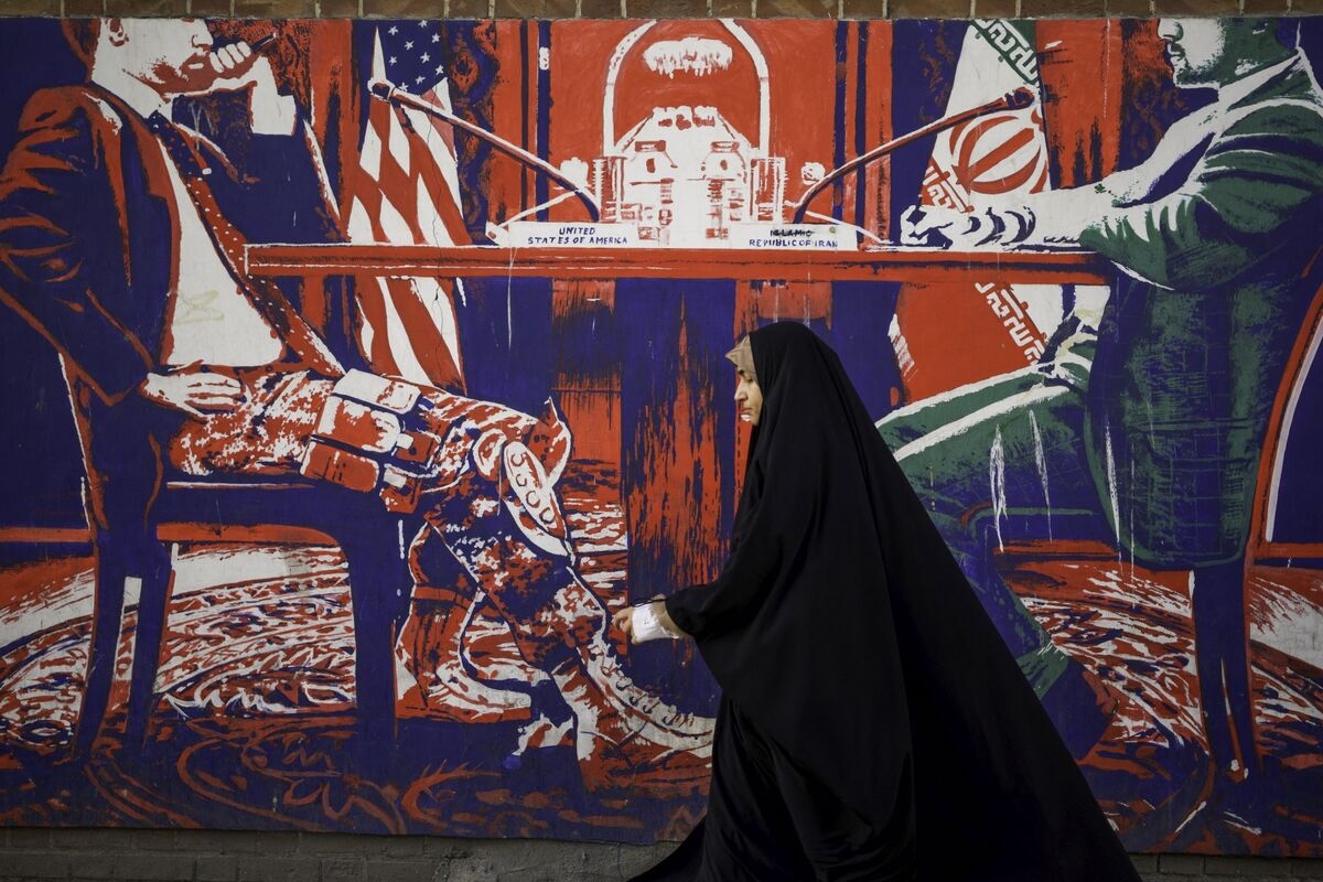US Diplomats, Not Bombers, Must Finish the Job in Iran