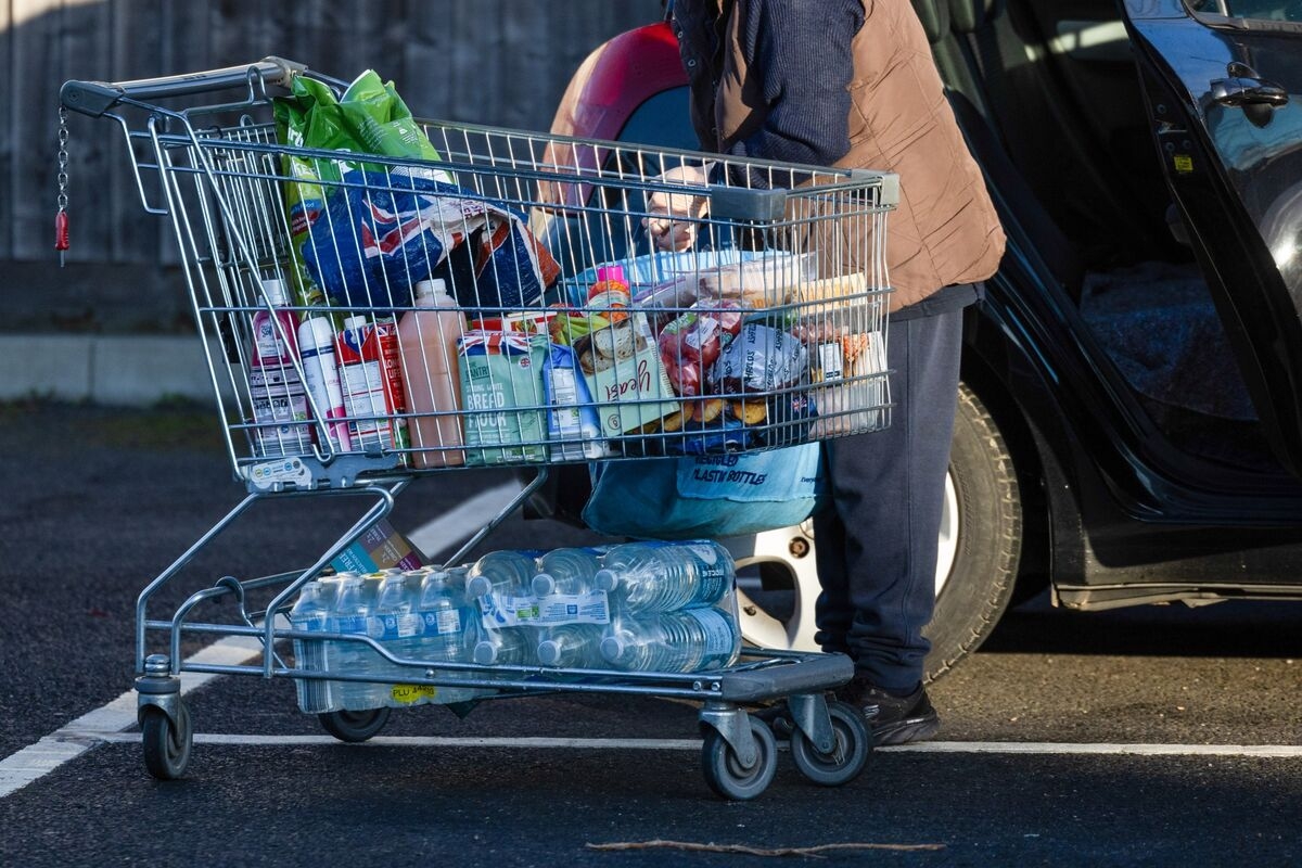 Surging UK Grocery Bills Threaten to Rekindle Inflation Fears