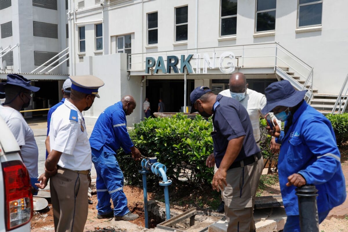 South African State-Worker Body Will Accept 5.5% Pay-Hike Offer