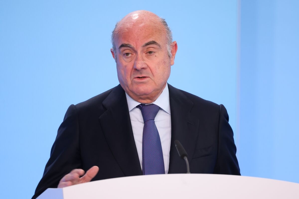 ECB's Guindos Says Risk of Inflation Undershoot Very Limited