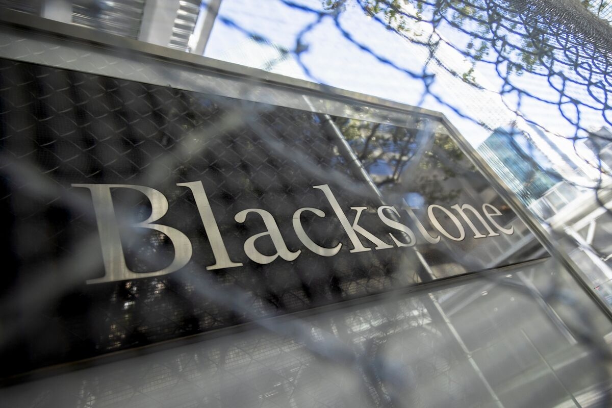 Blackstone, L&G Strike Up to $20 Billion Private Credit Tie-Up