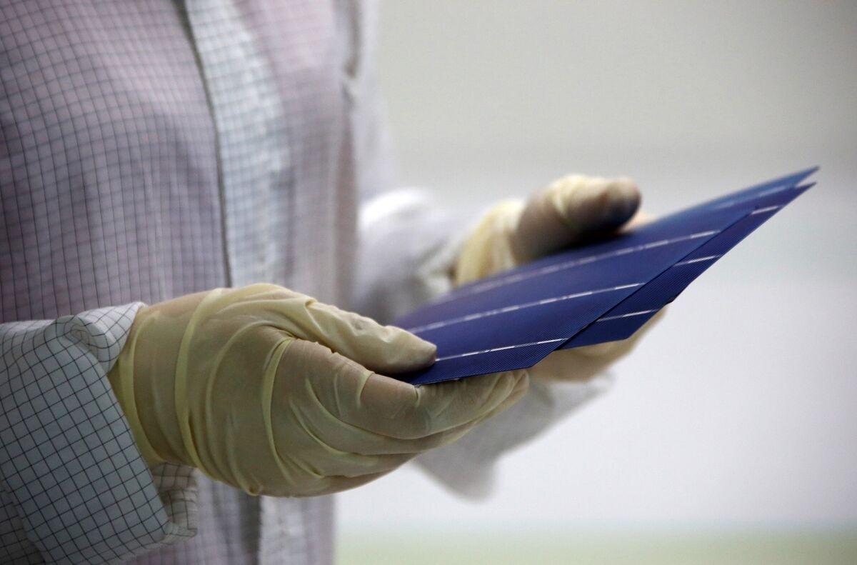 China's Solar Firms to Speed Up Global Push Under Tariff Truce