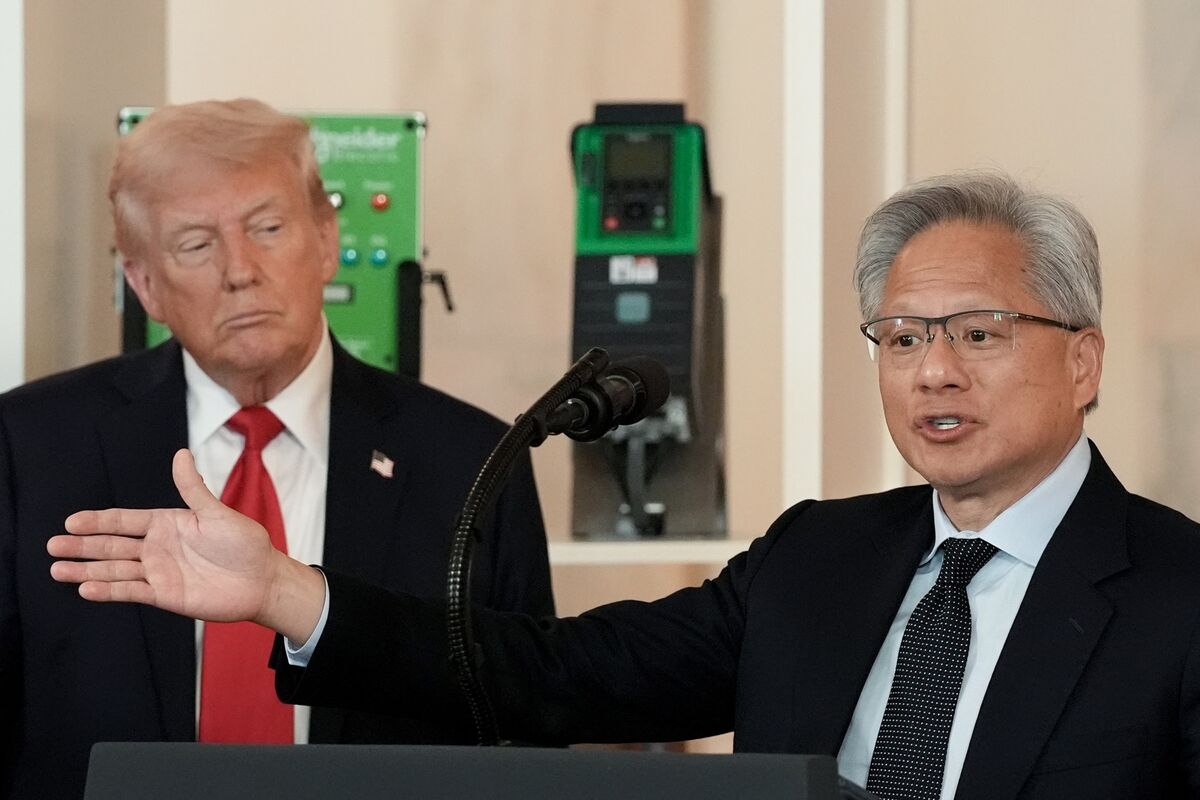 Trump's Brand of Statecraft Draws Government, Companies Closer