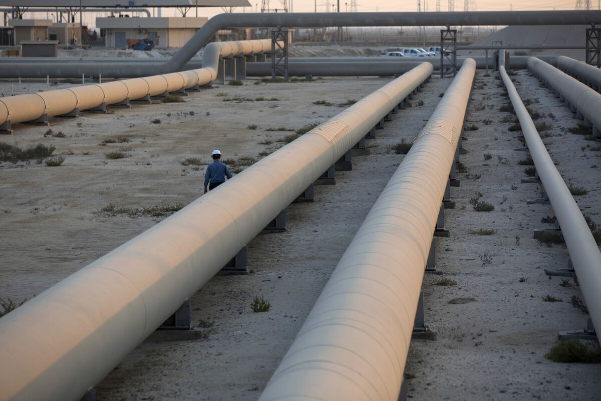 Saudi Stocks Set to Be World's Worst in May After Oil-Price Drop