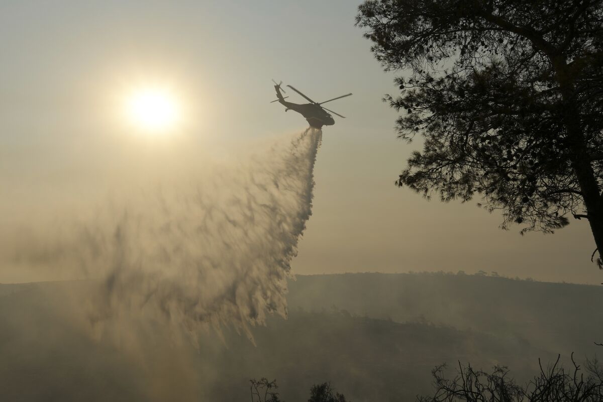 Cyprus Wildfire Leaves Two Dead as Temperatures on Island Soar
