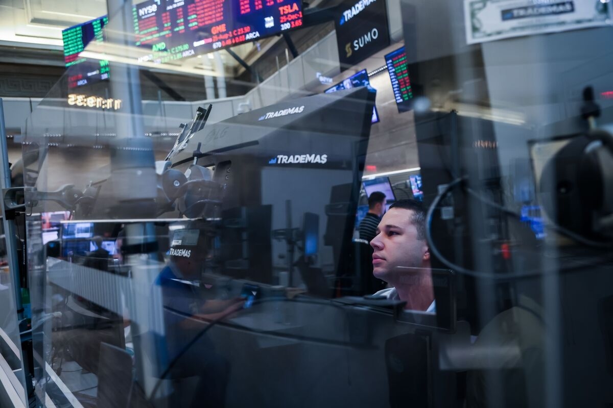 S&P 500's Banner Rally Faces Off With Worst Two Months of Year