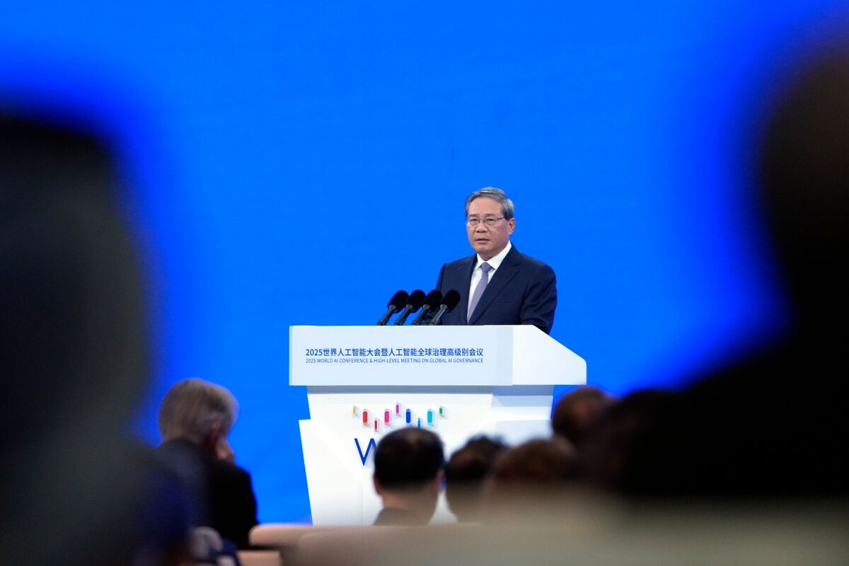 China's Premier Takes Aim at AI ‘Monopoly' as US Effort Quickens