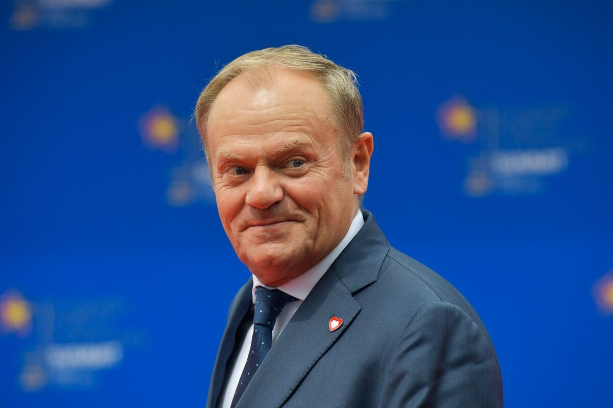 Tusk's Authority Takes a Hit From Nationalist Win Before Polish Confidence Vote
