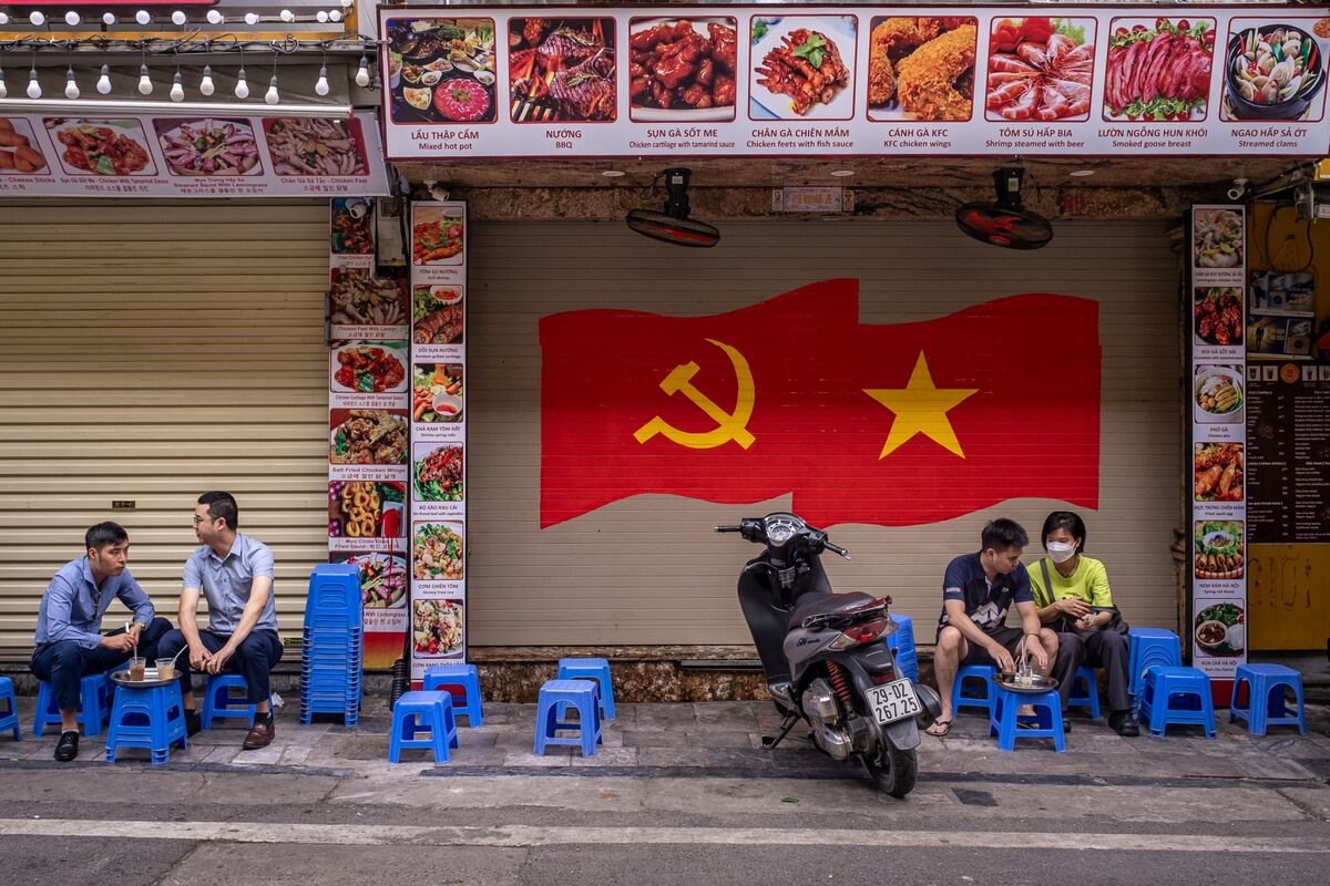 Vietnam Prepares for Impact of 20% Tariff as Investors Back Deal