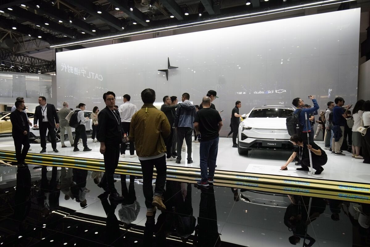 Polestar Shuts Stores in China, Exits EV Sales Joint Venture
