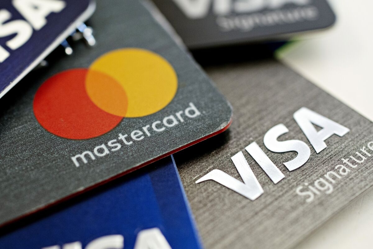 Credit Card Swipe Fee Fight Complicates Stablecoin Bill Passage