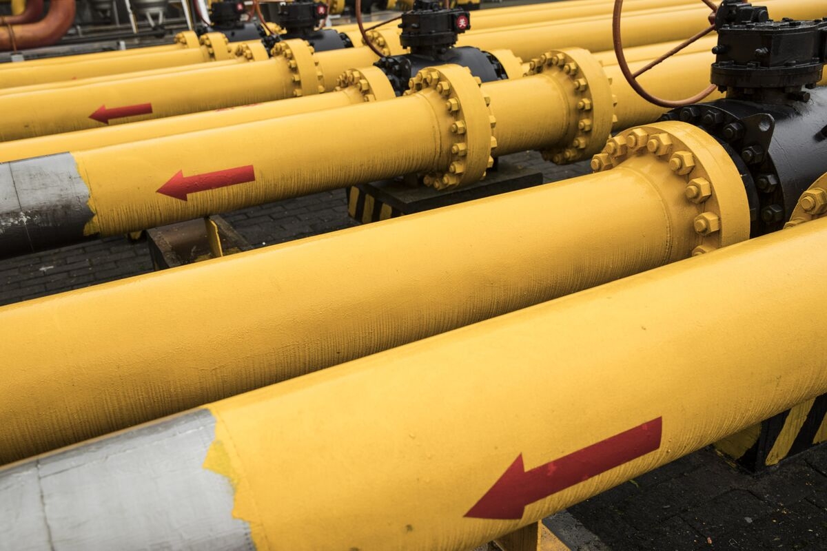 China's Fossil Fuels Production Retreats From Record Levels