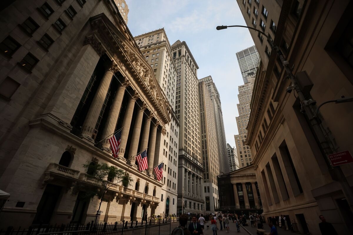 US Stocks Head Toward Record as Geopolitics Fail to Derail Rally