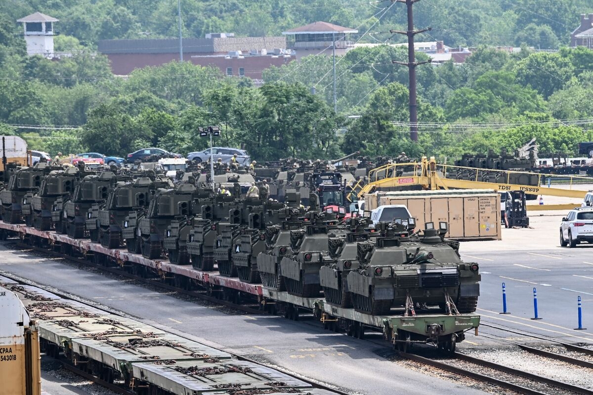 Trump's Military Parade Has Washington Bracing for Tanks and Weaponry