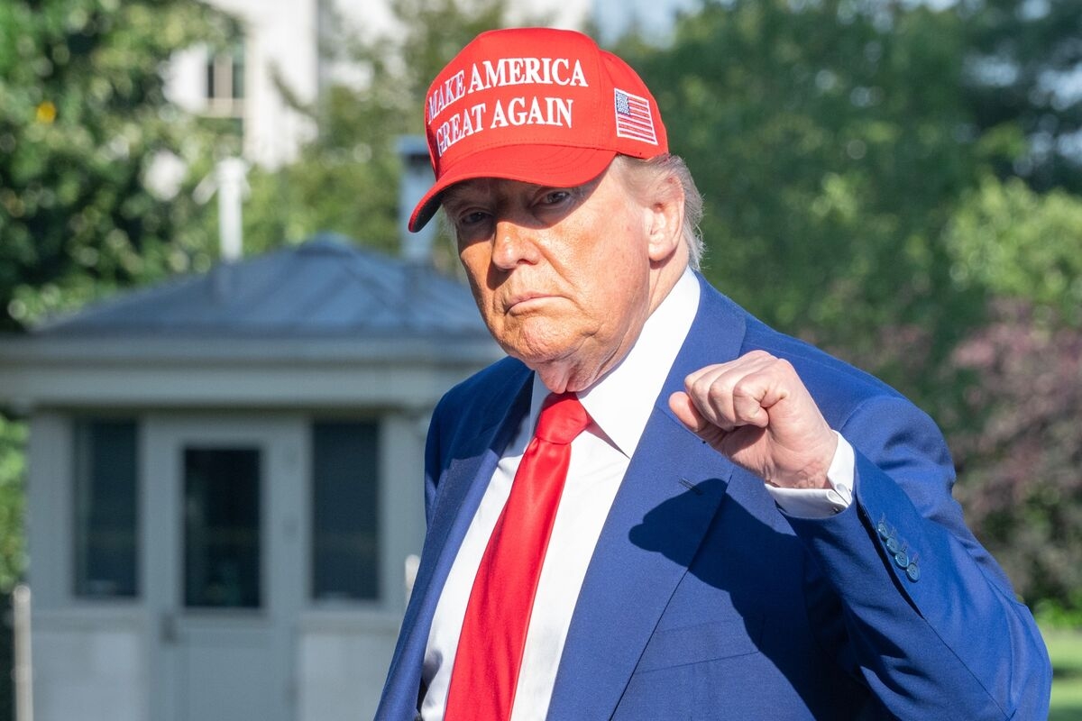 Trump's Twists and Turns Over Iran Leave Oil Traders Hanging