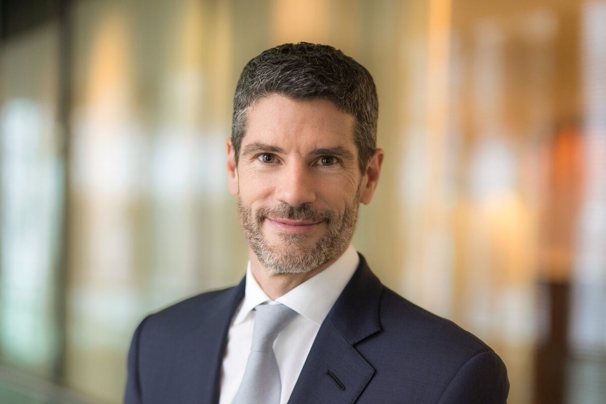 Julius Baer Boosts Cost Cutting as Bollinger Seeks Growth Path