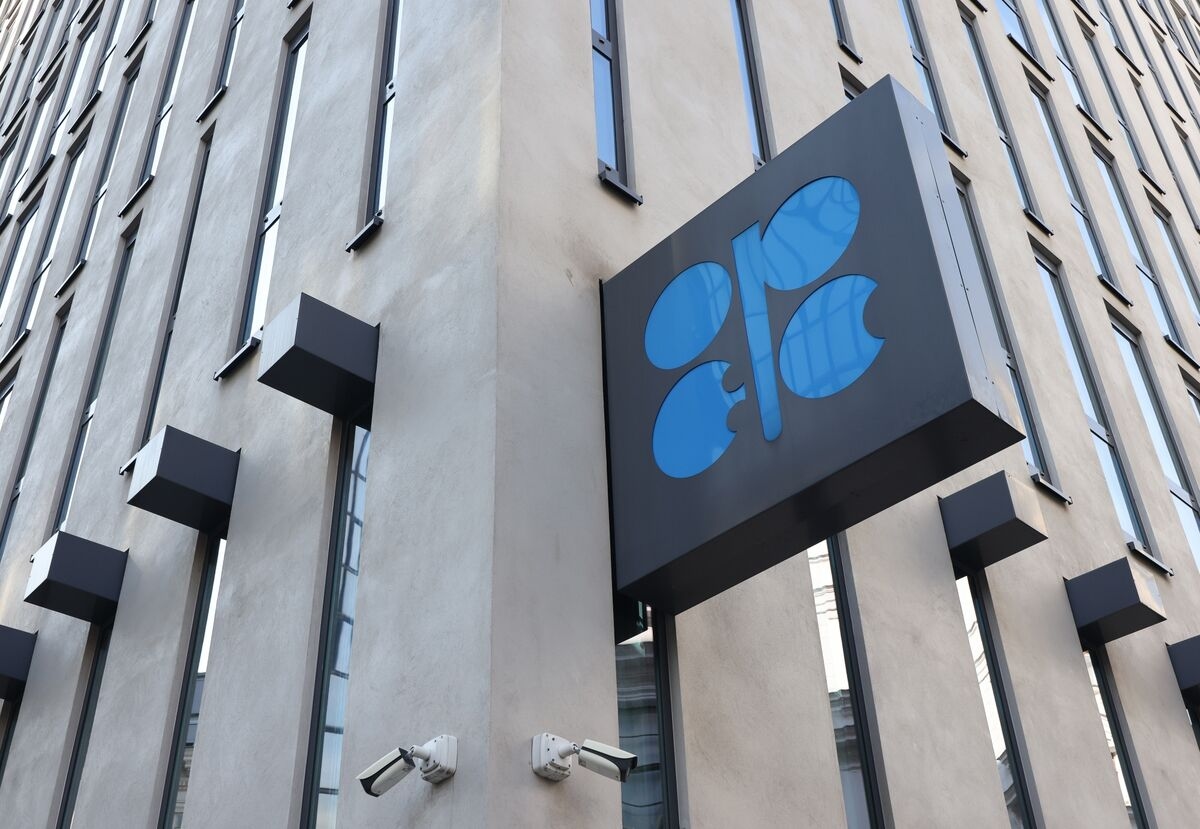 Oil Traders See OPEC+ Completing Supply Revival With New Surge