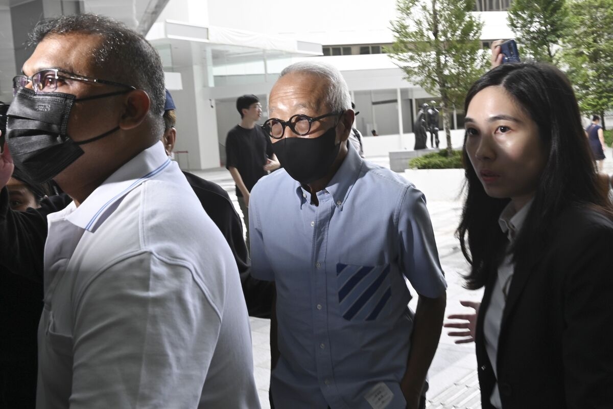 Billionaire Ong's HPL Looks to Cut Stakes in Singapore Retail Strip