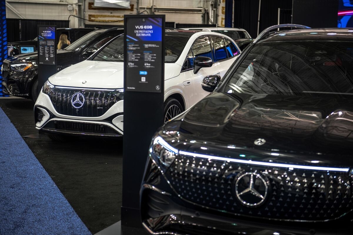 BNP Said to Be in Advanced Talks for Mercedes-Benz's Leasing Arm