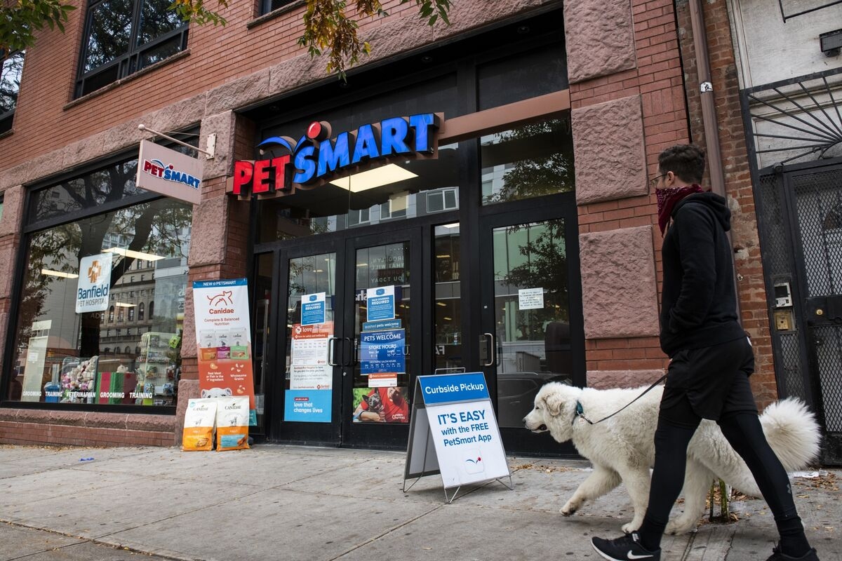 PetSmart Plans to Sell $4.7 Billion of Debt to Fund Refinancing