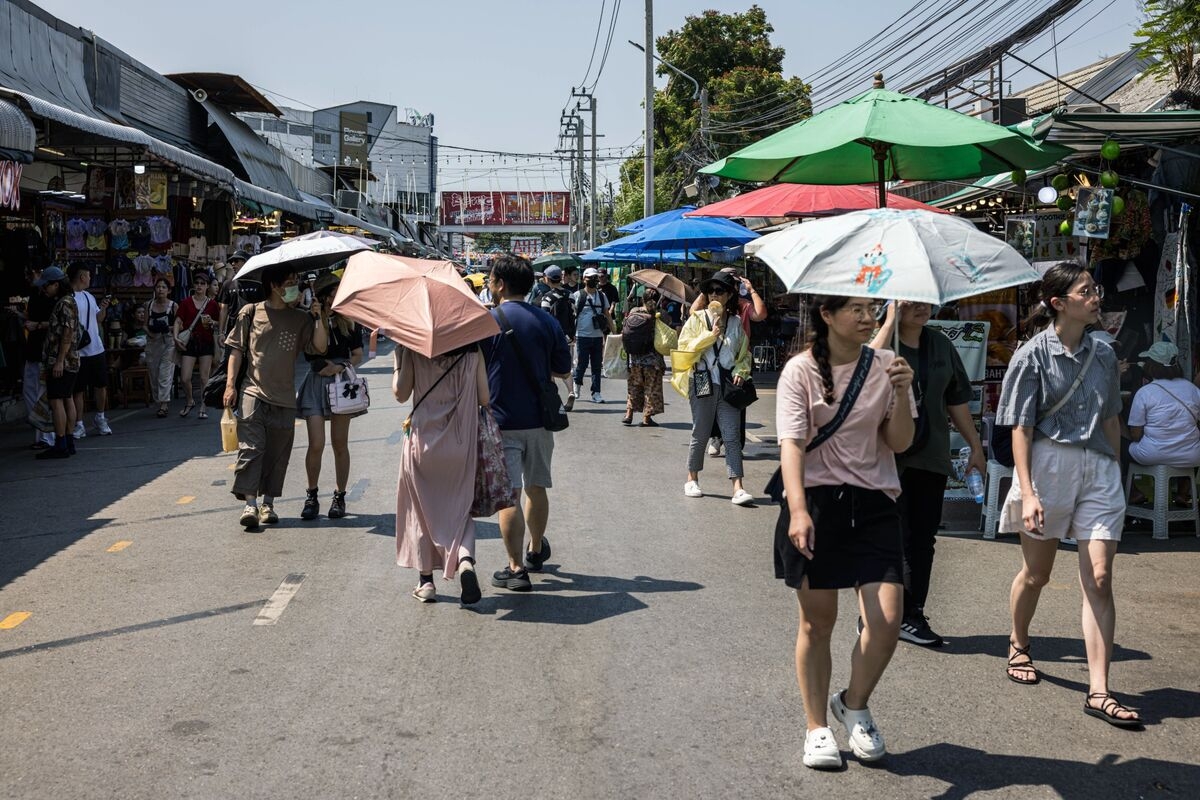 Scorching Summer Threatens Grids and Crops Across Three Continents