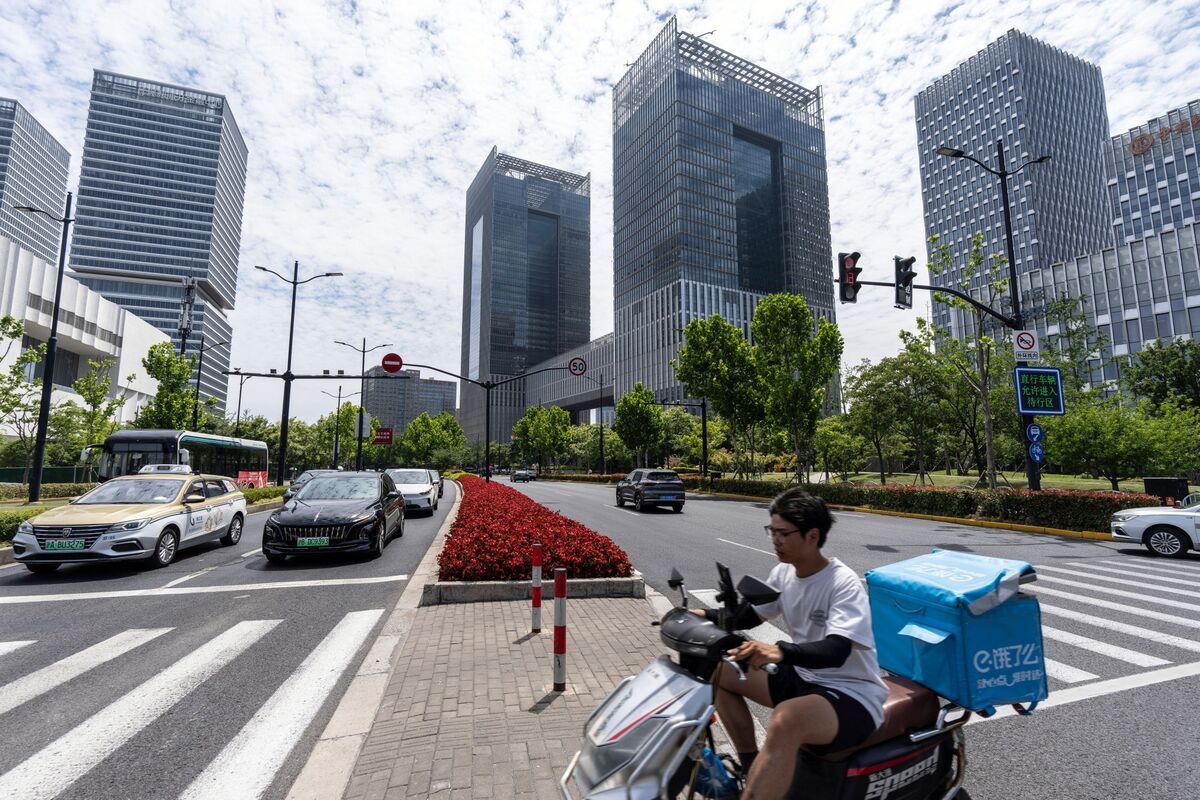 Chinese Stocks Gain as Trade Tensions With US De-Escalate