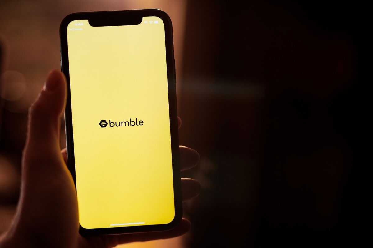 Bumble Announces 30% Job Cuts as It Raises Quarterly Outlook