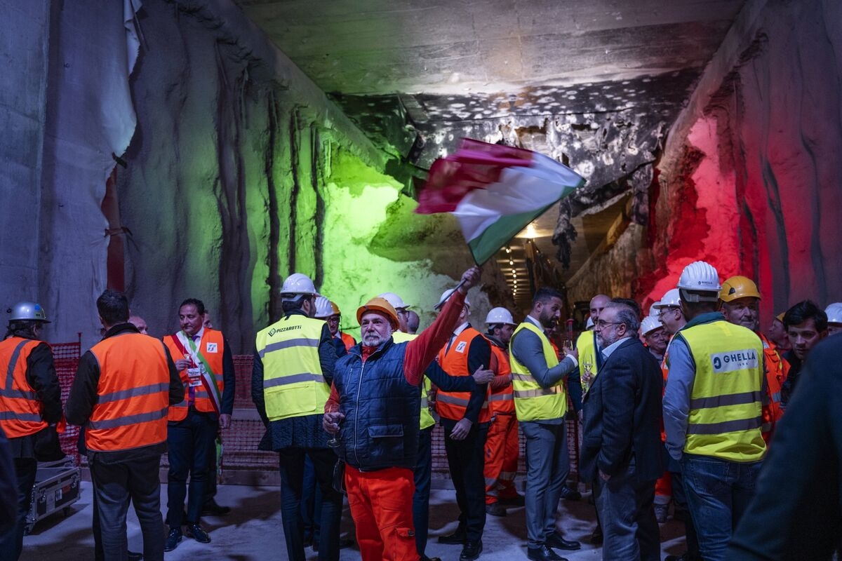 Italy's €25 Billion Rail Plan Is a Model for EU Spending