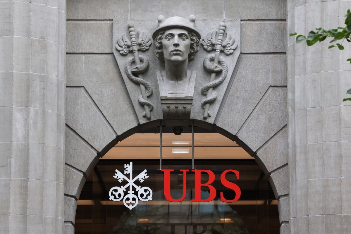 How UBS's Capital Conundrum Is Moving Into Hot Phase: QuickTake
