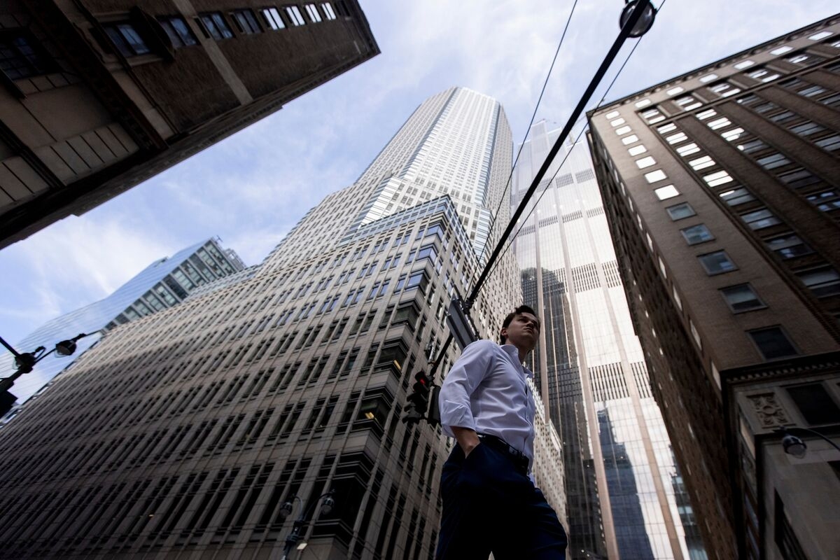 Private Equity Deal Rush Shows Lenders Are Losing Their Star Billing