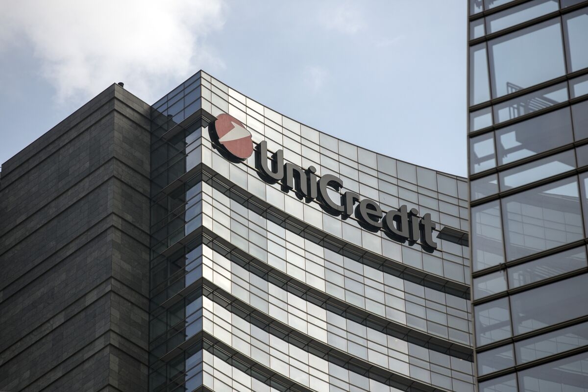 UniCredit Said to Plan SRT Tied to €4 Billion of German Loans