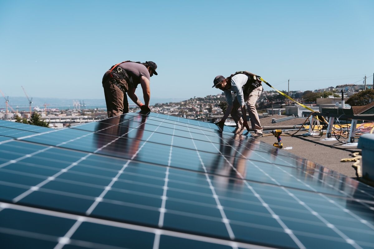 Sunnova's Unsecured Creditors Oppose Releasing KKR Over Loan
