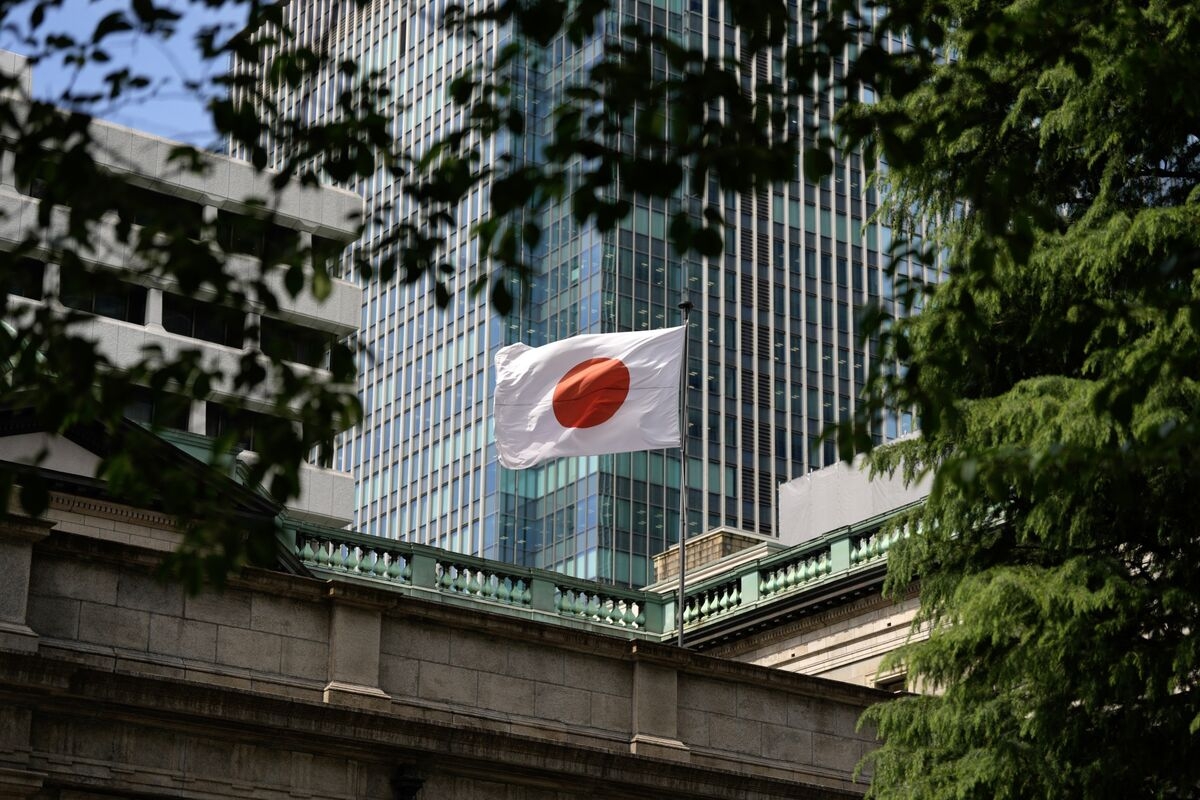 BOJ to Mull Pace of Bond-Buying Cutbacks After Market Meetings