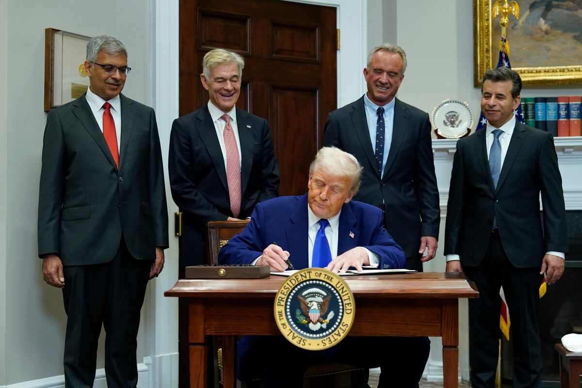Why Trump's Drug Price Order Didn't Rattle the Industry